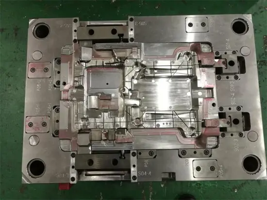 Car Luggage Cover Injection Mold