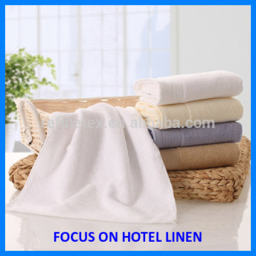 Sport towel 100% cotton gym towels embroidered with zip pocket and clips                        
                                                Quality Choice