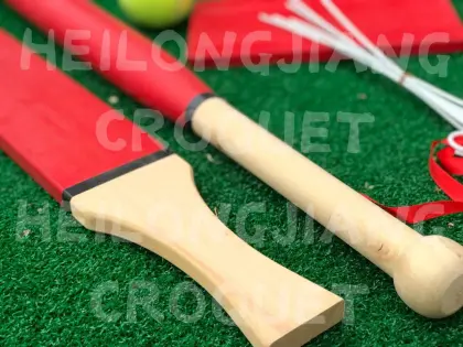WOODEN GARDEN GAME-BASEBALL BAT