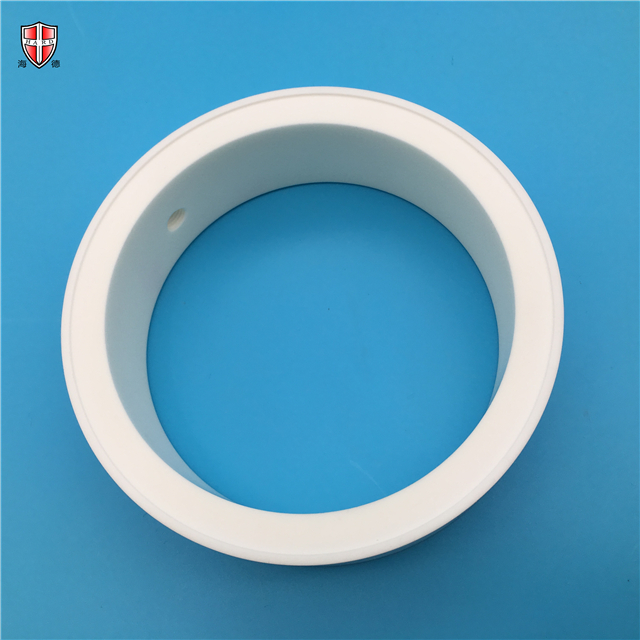 cilindro de anel de vedação em cerâmica de alumina isolada