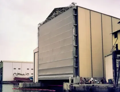 Large flexible special sliding door