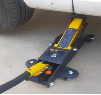 Factory Wholesale 3 Ton Torin Hydraulic Trolley Jack / Floor Jack with Extra Saddle