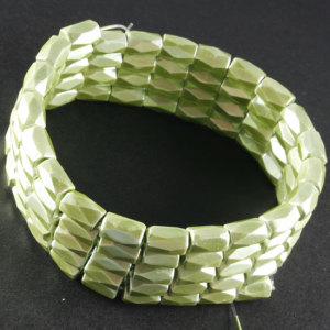 Hematite verde hierba 18 perlas de tubo con frente 5X8MM grado AB