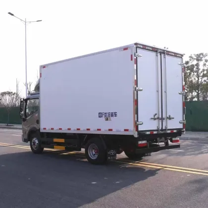 Dongfeng 4.2-meter refrigerated truck