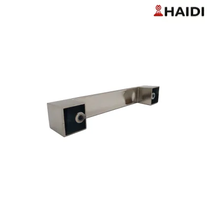 Precision Flat Bar Pull