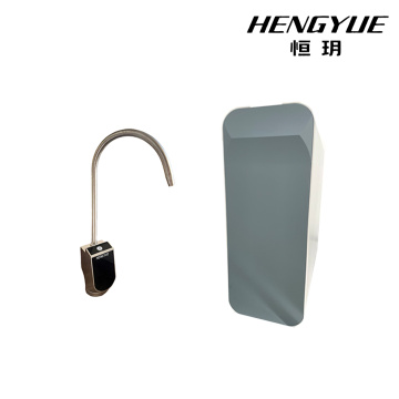Elegante sistema de filtrado de agua doméstico para limpieza