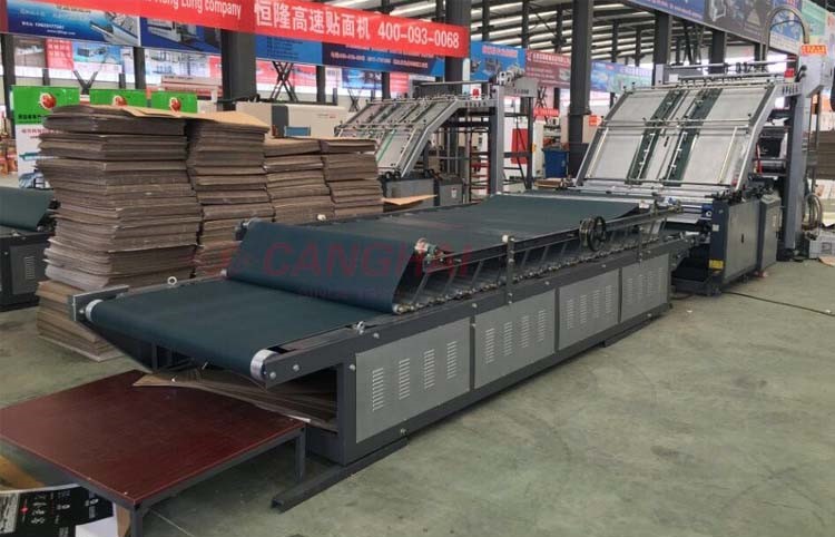 Semiautomatic paper flute laminating machine