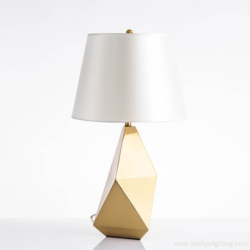 Gold diamond cut lamp body decorative table light