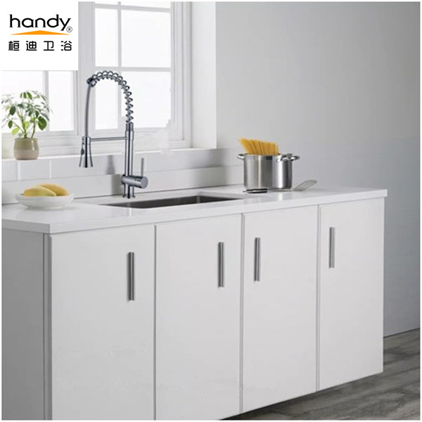 Kitchen hot and cold water faucets