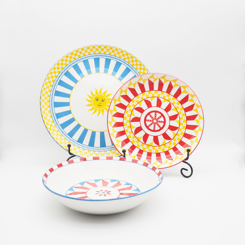 Estilo japonés Nuevo diseño de vajilla de porcelana de venta caliente