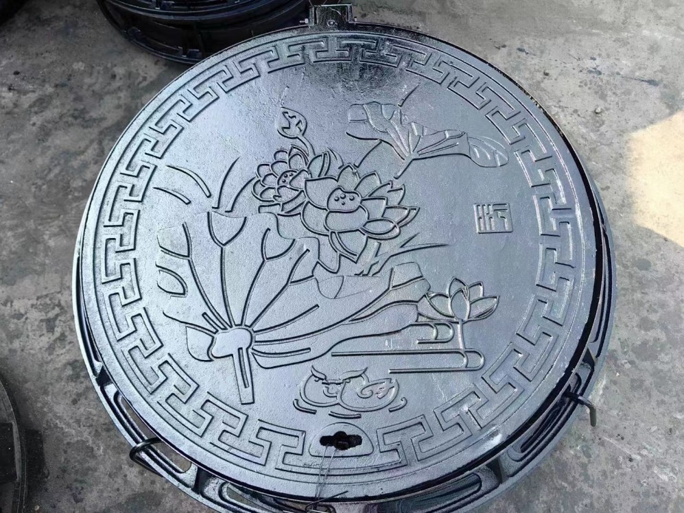 Custom ductile cast iron manhole cover