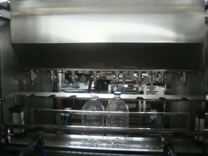 1000 Bhp  Coca-cola , Sprite , Fanta , Soda Water Bottling Line With 8 Heads