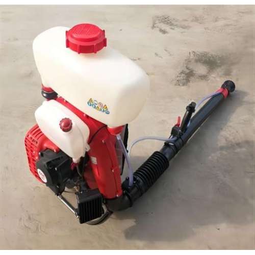 Agricultural spray duster machine