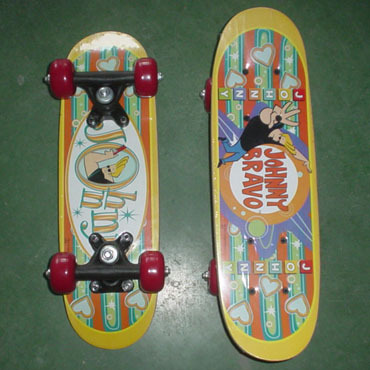Skateboard, 17x5'', Shrink Wrapped (B14119)