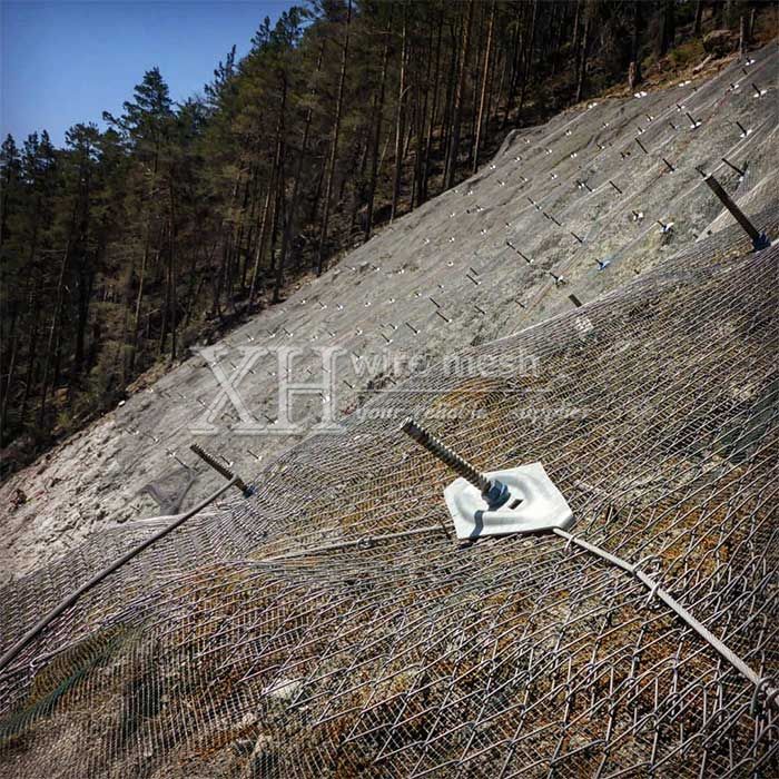 Mesh des chutes de roche à forte traction