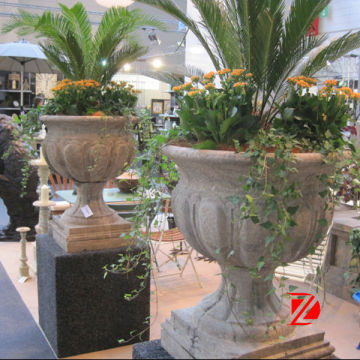 Balcony flower pots