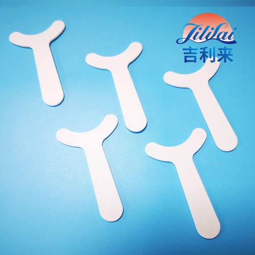 Шашлык из сырных палочек с фирменной палочкой для мороженого