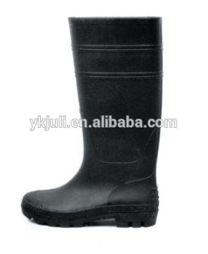 Black safety shoes with steel toe
