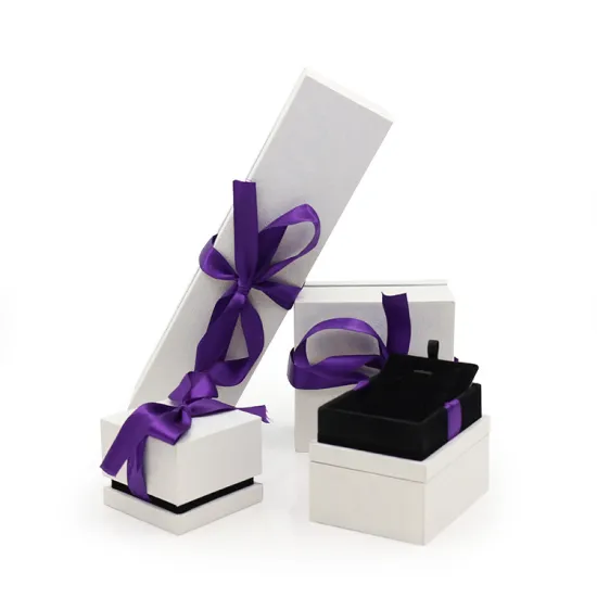 Cardboard jewelry packaging box with velvet insert