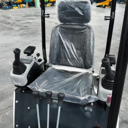 1.8Ton White Mini Excavator Open Pit Digger