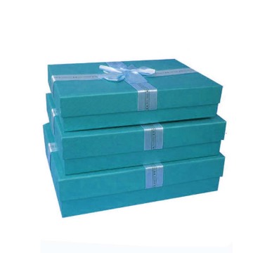 The clothes color gift box packaging