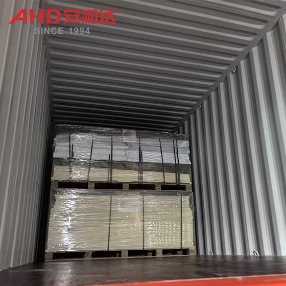 LoadingAHD260418-20GP