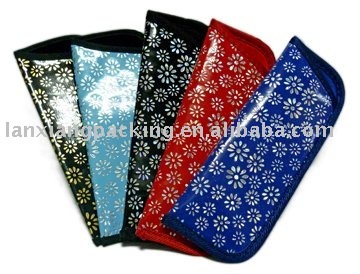 Modern PVC Eyeglass Pouch,Easy-taking Sunglasses Pouch