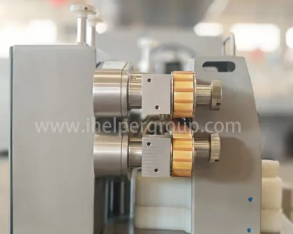 Sausage cutting machine