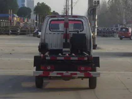 Gasoline Engine Small Arm Roll Garbage Truck