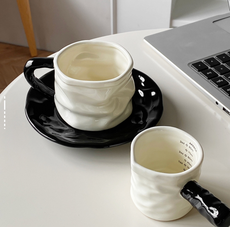 Unique Wrinkled Design Ceramic Coffee Mugs with Saucers