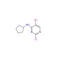 Intermedio 5-bromo-2-cloro-N-cyclopentylpimidin-4-amine