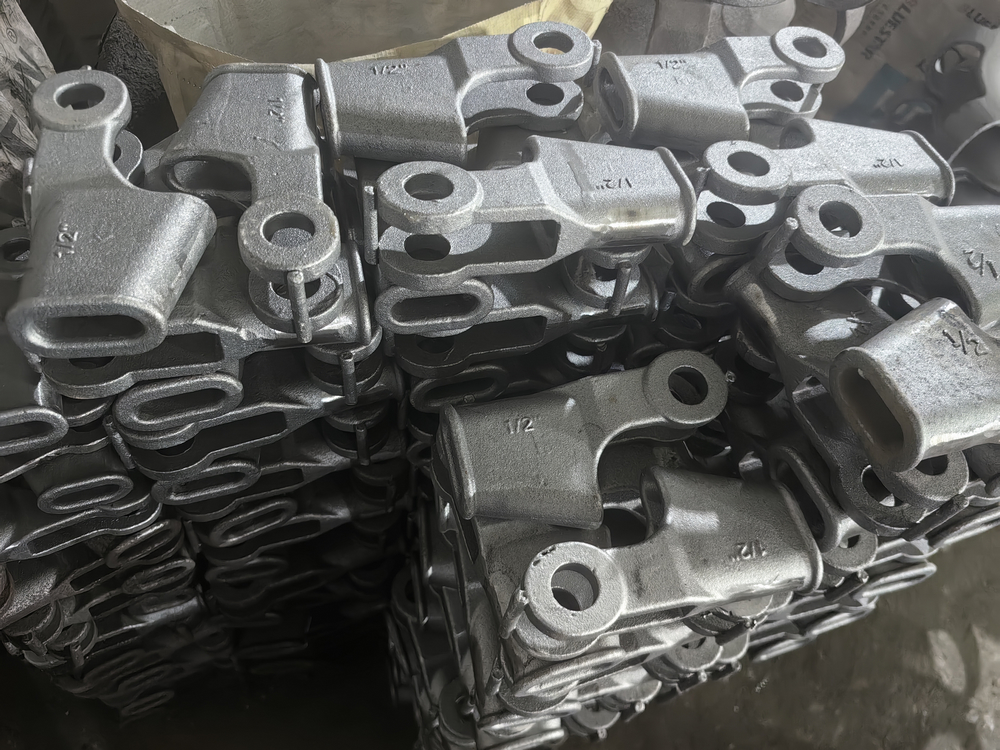 Öntött acél 1/2&#39;&#39; 3/8&#39;&#39; drótkötél nyitott ékes foglalat horganyzott