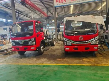 Water and Foam Fire Truck Fire Fighting Equipment