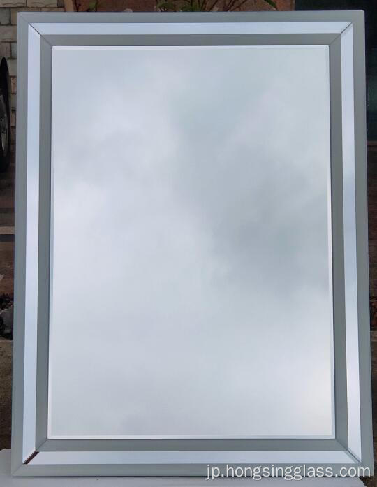 白いスライバー長方形の吊り鏡