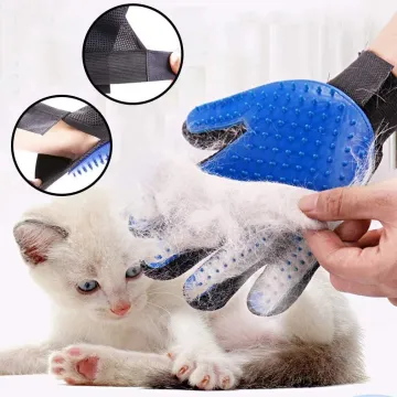 Gentle Deshedding Brush Glove