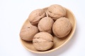 Di Internet untuk menjual walnut