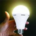 Ampoule d&#39;urgence LED rechargeable E27 B22