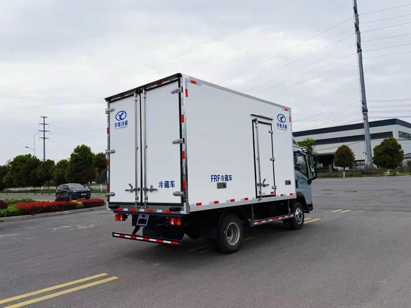 4.2m HOWO reefer truck LED interior light