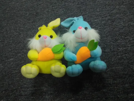 PLUSH RABBIT WITH CARROT
