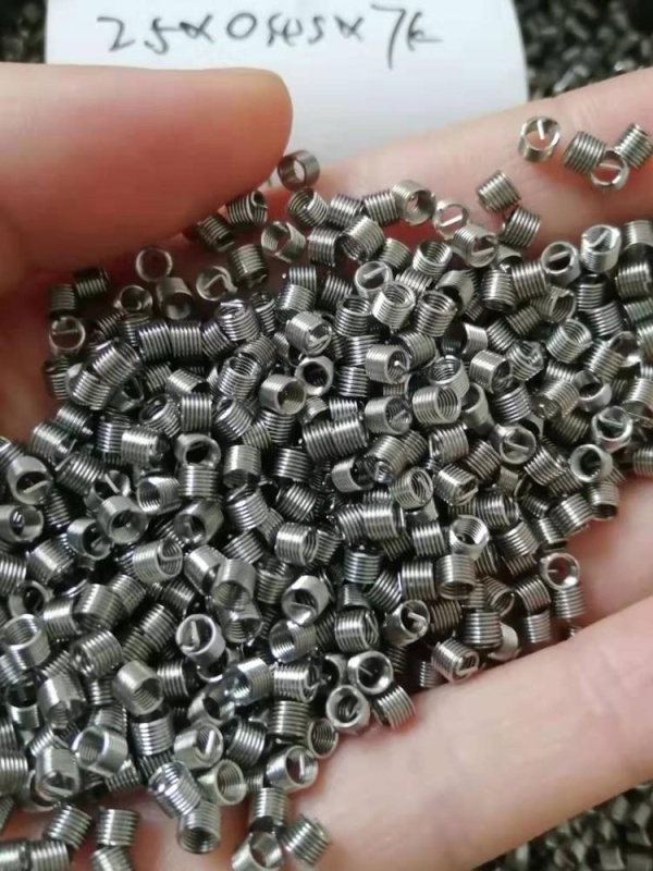303 stainless steel M2*0.4*2.5d inserted thread