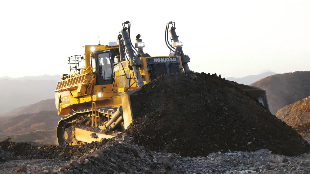 KOMATSU D475A bulldozer