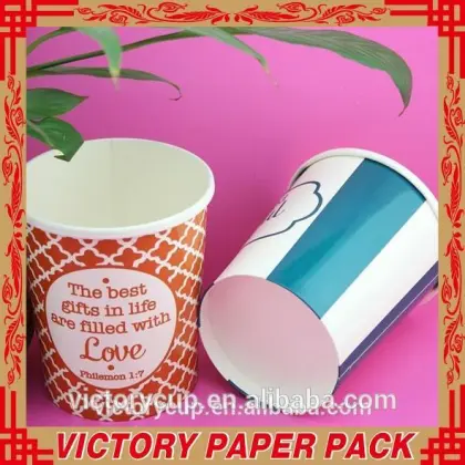 Green paper cups and disposable soup cup