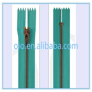 OIO 10 long chain adhesive metal zipper for outdoor clothing
