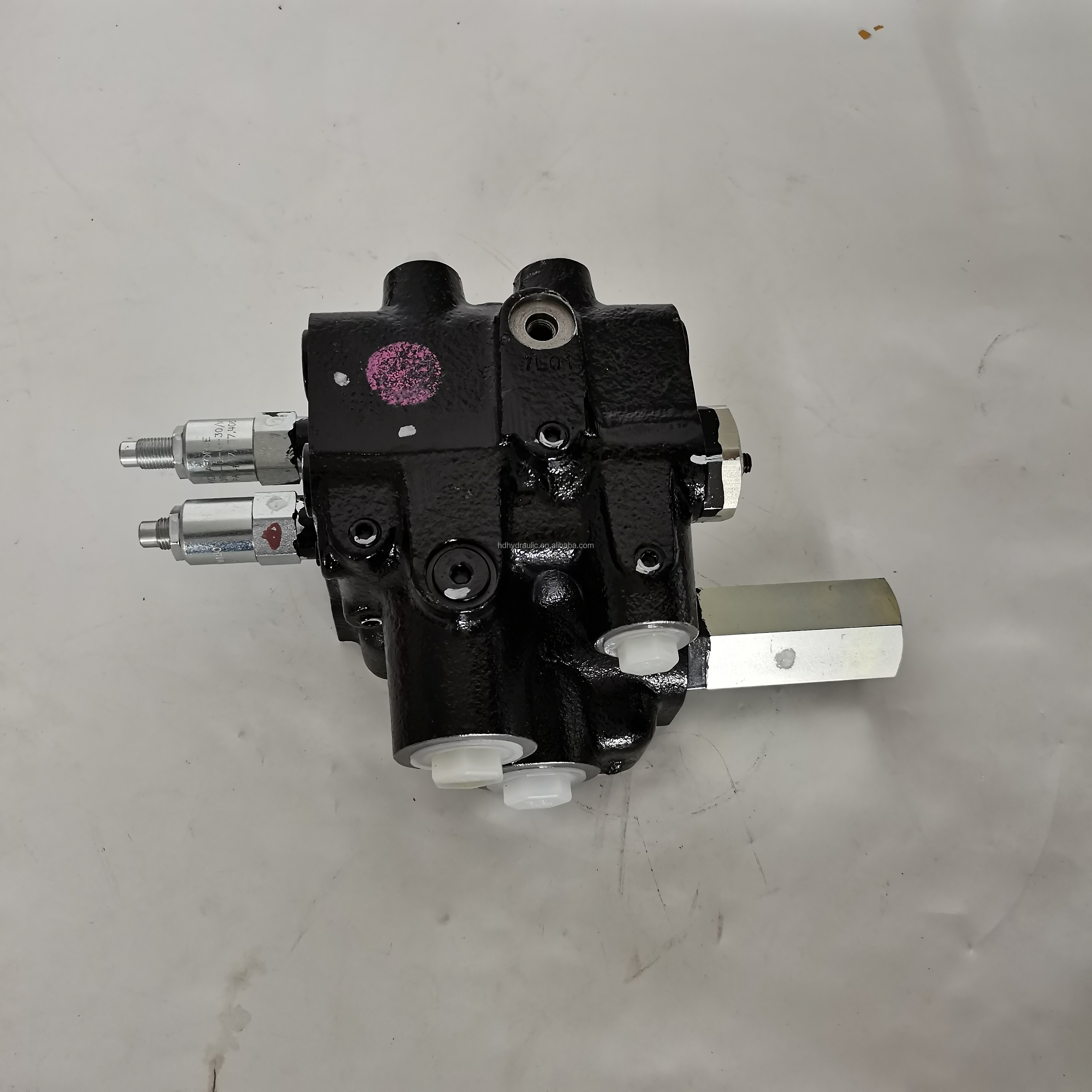 Loader Parts: Control Valve Assembly 421-43-47690 421-43-47691 421-43 ...