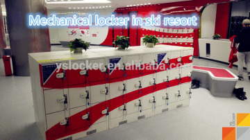 Mechanical locker in ski ressort