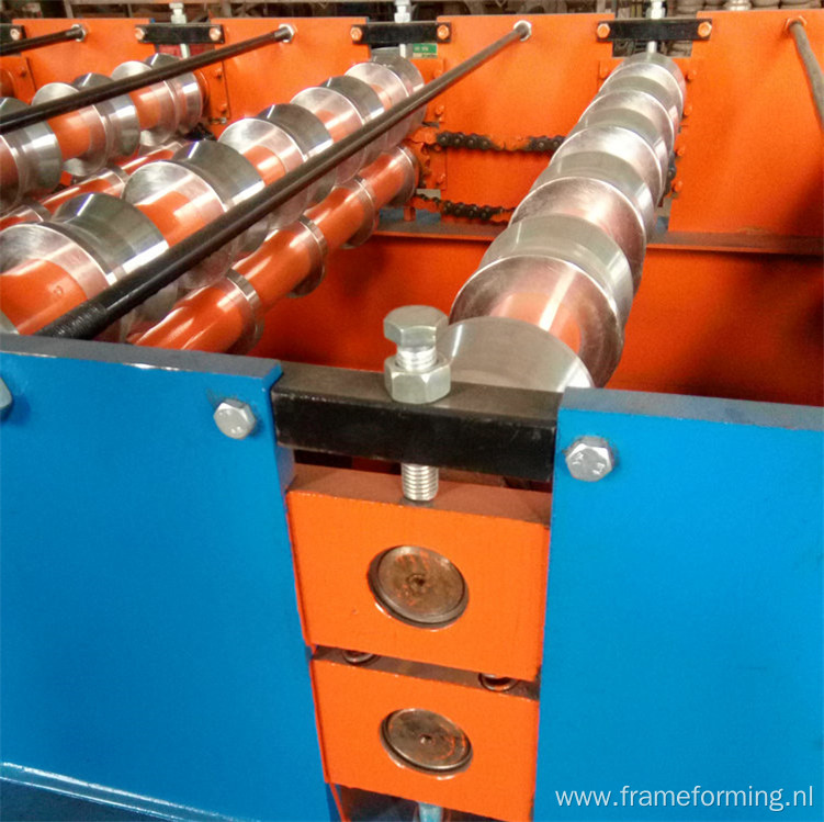 roofing panel roll forming machine