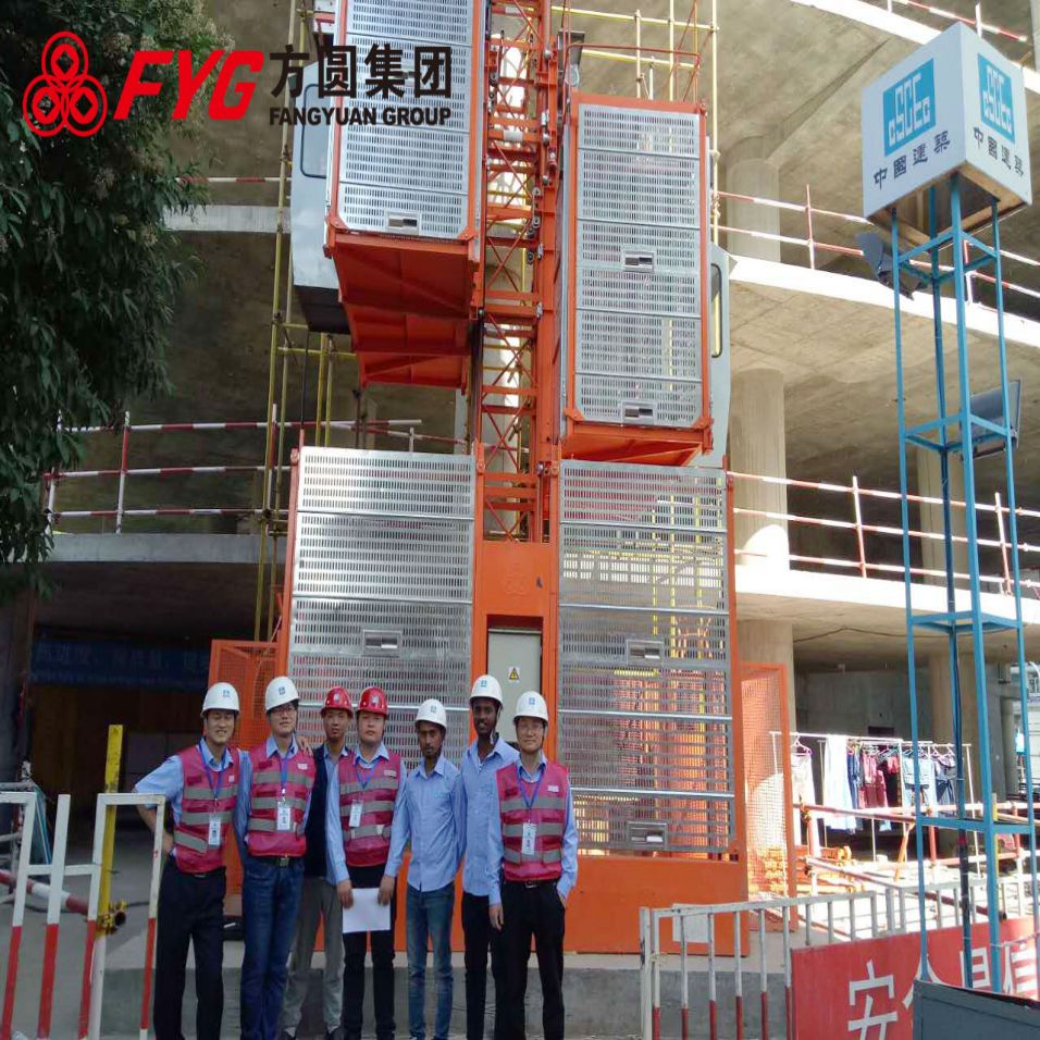 Double Cage Construction Hoists dengan 3 Motors