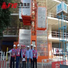 Double Cage Construction Hoists dengan 3 Motors