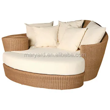 Rattan Round Outdoor Lounge Bed with Canopy - Poolside Wicker Daybed Furniture