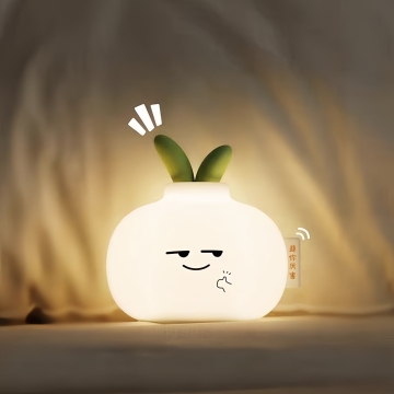 Creative Garlic Night Light: Practical Sleeping Table Lamp for Girlfriend's Birthday Gift